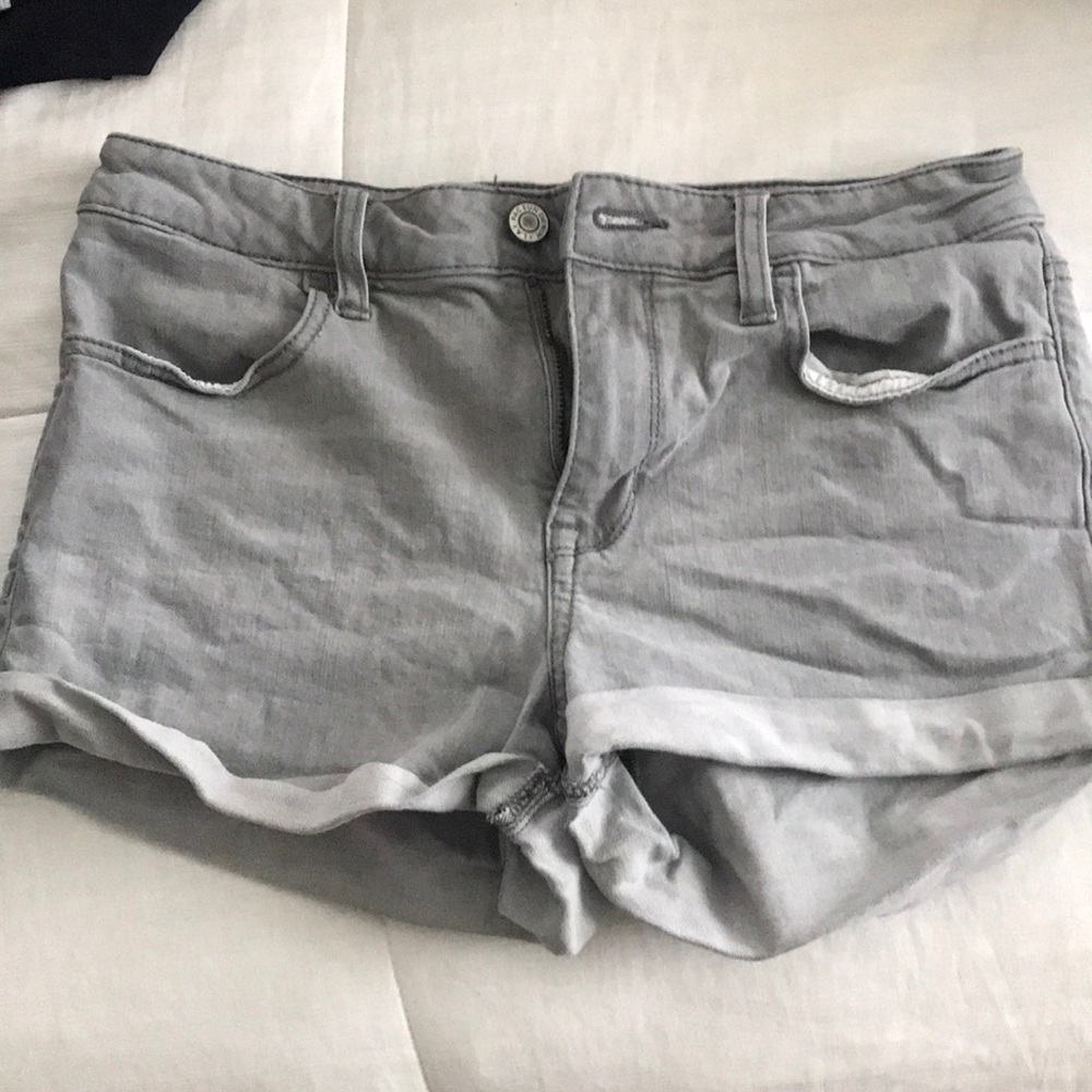 Grey shorts